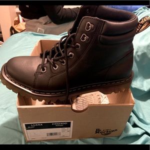 Men’s Dr. Martens size 11